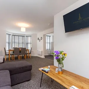 Kings Court Modern Aparthotel, Town Centre - Collection Apartment